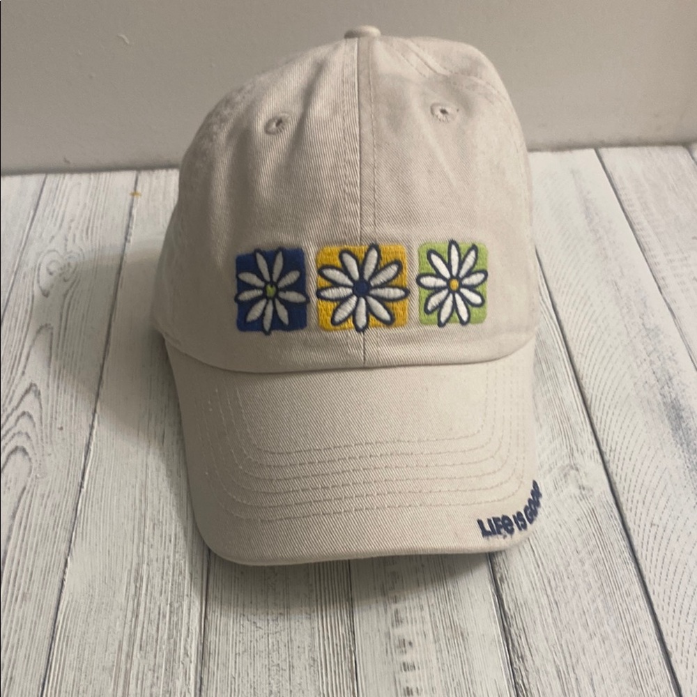 Life is Good Chill Three Box Daisies Baseball Cap